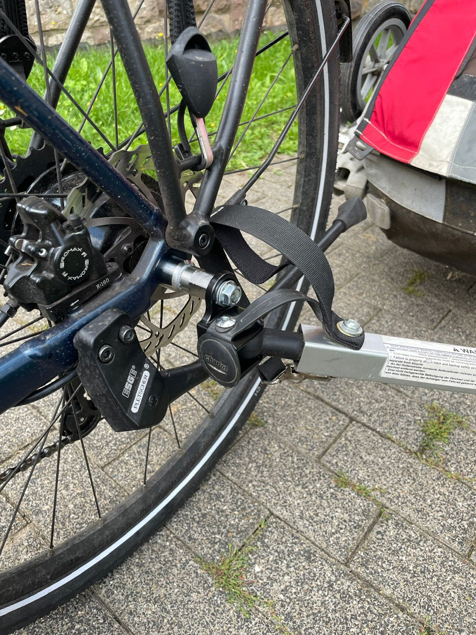 Adattatore universale per il motore HYENA-HRN, adatto a Thule, Qeridoo, Burley, Prophete, Hamax, Trixie e molti altri.