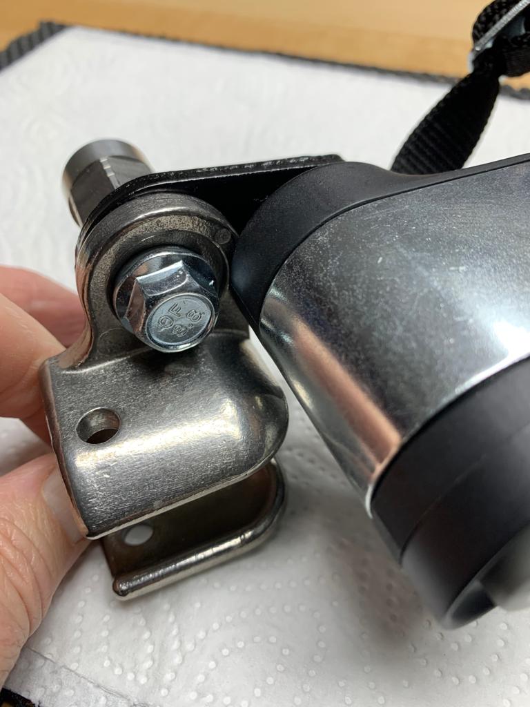 Set di viti per adattatore universale - montaggio doppio